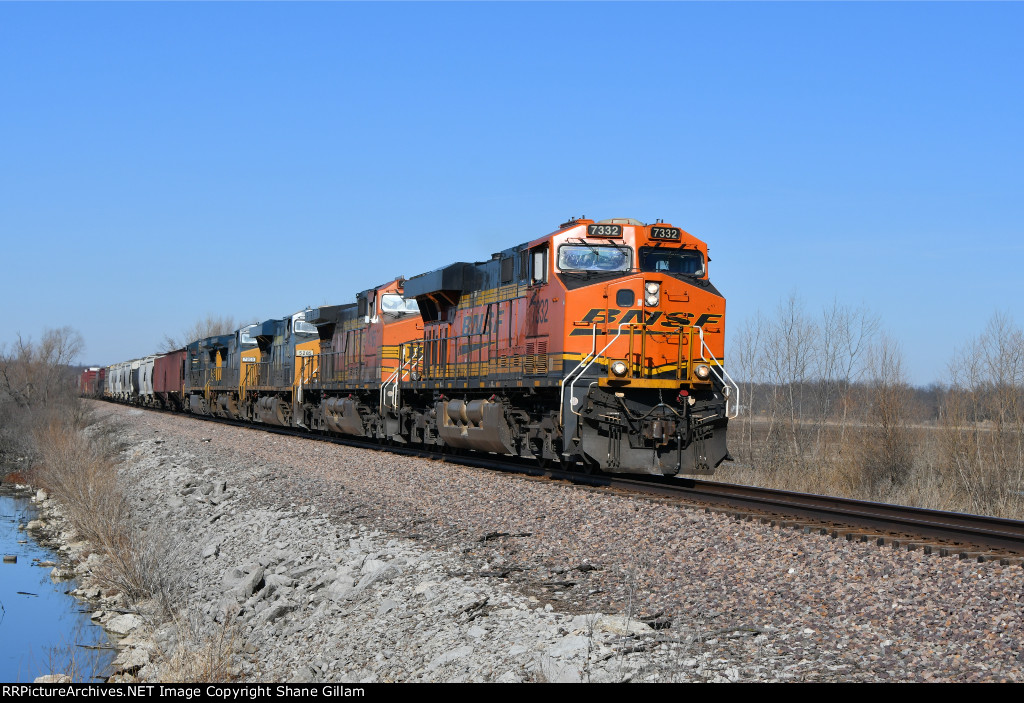 BNSF 7332